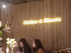-théATRE 茶聚场(王府中環店)