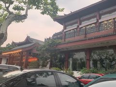 -楼外楼·停车场