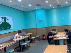 大堂-老乡鸡(西岸凤巢店)
