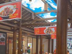 -阿瓦山寨·湘菜现炒·剁椒鱼头王(咸阳总店)