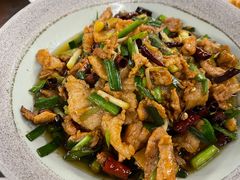 傣味辣炒牛肉-蔼若春.传承三十年云南菜(金碧公园店)