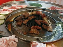 -哈哈碳都·牛肋条无限自助烤肉(台江万达店)
