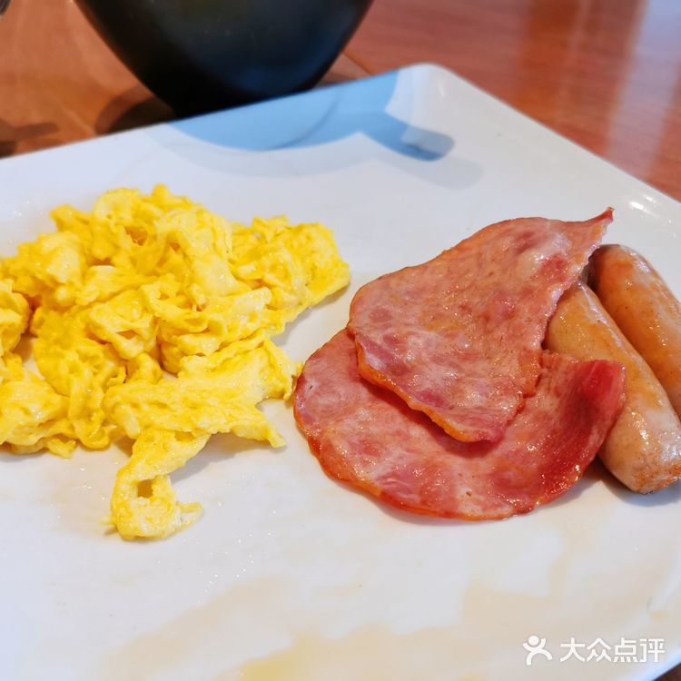必胜客又搞事情？39元自助早餐吃到撑[呲牙]