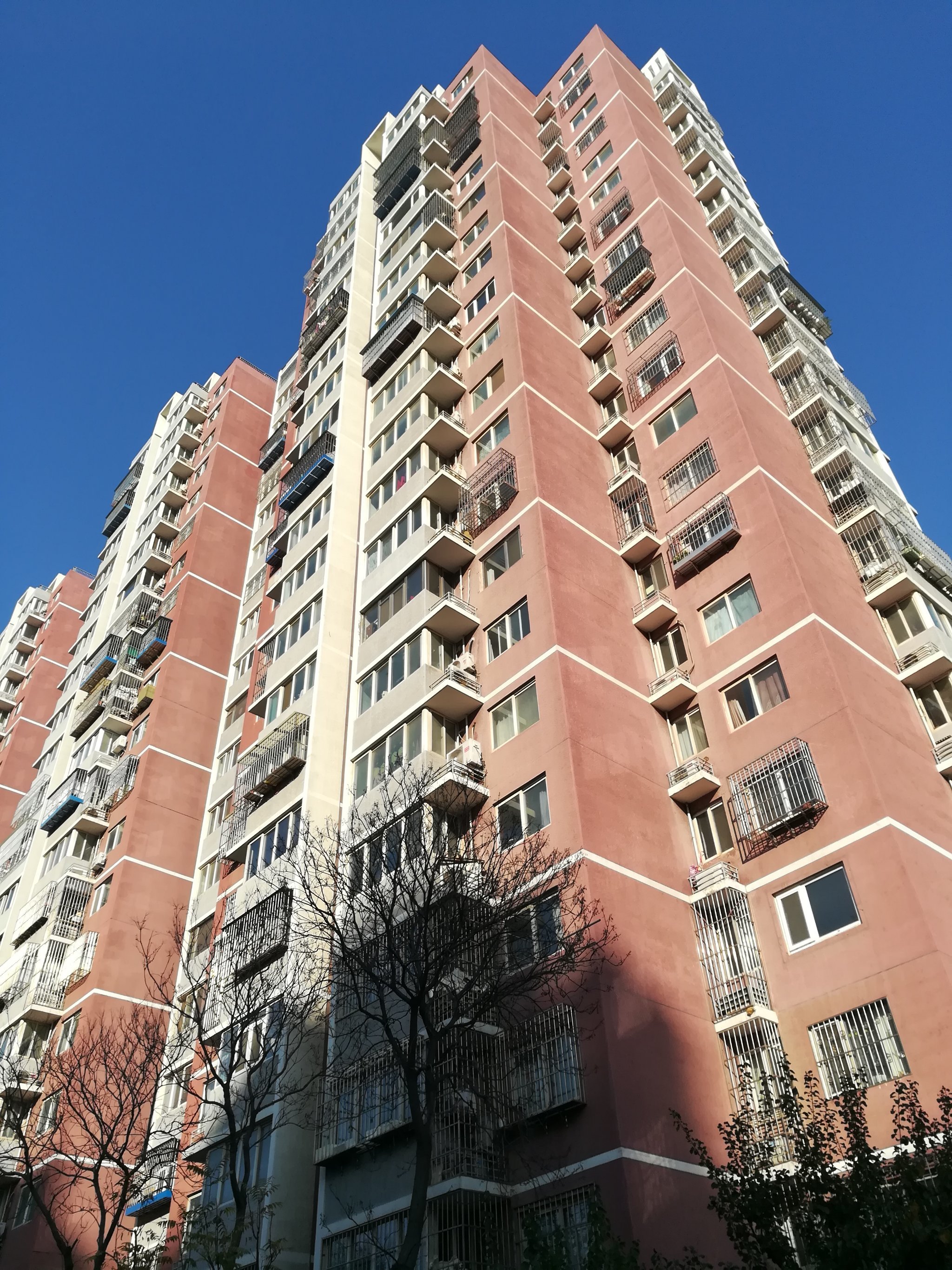 旗胜家园是北京第一家两限房社区,建于20