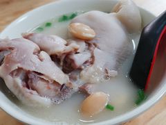 -雷祖芳老妈蹄花店