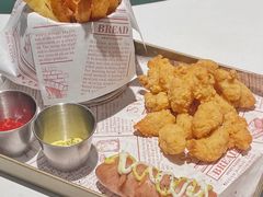 -露露家咖啡店