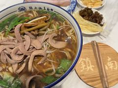 -镇南锅盖面馆(解放路店)