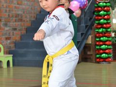 -健成运动中心·体适能跆拳道少儿格斗体考跳绳