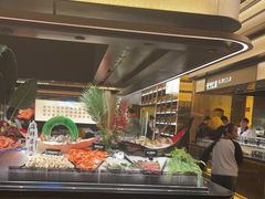 -钱小奴海鲜自助黑金店(杭州滨江龙湖店)