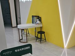 -J-Optical佳视明眼镜·蔡司视觉(青岛金茂览秀城店)