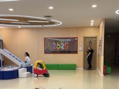 -爱威盛亲子俱乐部·纽约国际早托中心