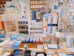 零售区-猫的天空之城概念书店(束河店)
