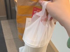 -麦当劳(深圳北站B2检票口楼上)