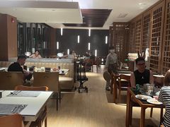 大堂-JW万豪厨房餐厅·滨海草坪烧烤·海鲜·海景(三亚绿发山海天JW万豪酒店)