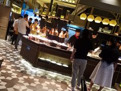 -钱小奴海鲜自助黑金店(杭州滨江龙湖店)