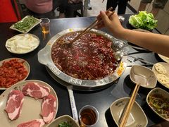 -洞亭火锅(防空洞总店)