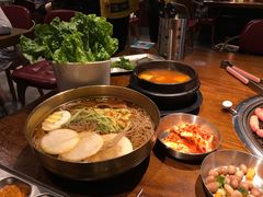 朝鲜冷面-·缸桶屋·韩式牛肋条自助烤肉(西湖D11店)