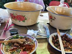 -拈签一笑黄牛肉辣卤串串