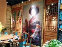 -老滇山寨•云南特色菜•地方菜•民族风情歌舞表演(金碧店)