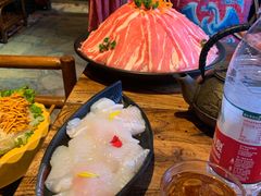 -老牌坊云南鱼豆花火锅(爱建店)