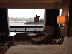 豪华大床房-上海中航虹桥机场泊悦酒店