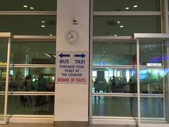 bus或taxi标示-吉隆坡国际机场