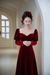 -洋洋婚纱品牌集合店