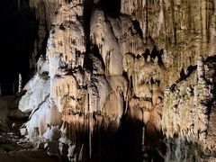 -波斯托伊纳溶洞