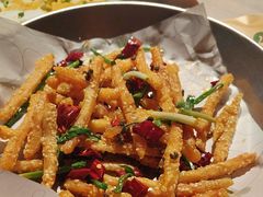 -巴厘龙虾·榜首油焖大虾(音乐学院·沿江酒馆店)