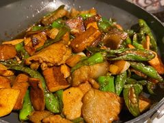 豉椒小炒肉-弄堂里(滨江龙湖天街店)