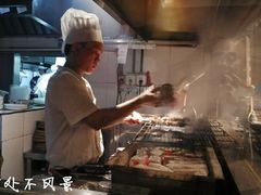 烧烤间-阿里家·新疆烤肉酒場 by MIG