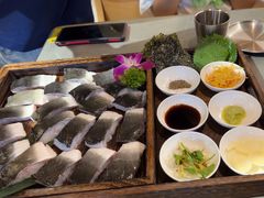 -围炉肉舍丹东海鲜烤肉·烤活鳗(步行街店)