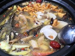 -野菌皇海景野生菌火锅(滨海大道店)