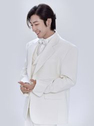 -至臻微拉婚纱摄影