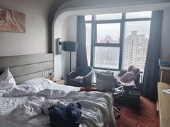 -上海松江假日酒店