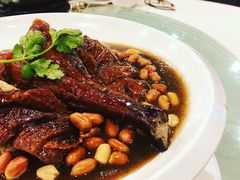 深井烧鹅-点红点绿茗点居(客村店)
