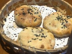 衢州土猪肉小烤饼-坊门老街(宜山路店)