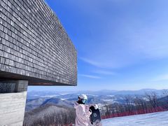 -中旅松花湖滑雪场