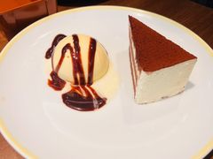 提拉米苏与冰淇淋-萨莉亚意式餐厅(杭州西溪龙湖天街店)