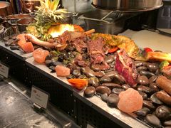 自助取餐区-美食汇海鲜自助餐厅·小龙虾烧烤(富力万达文华酒店)