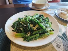 蒜蓉油麦菜-巧婆婆特色东北菜·铁锅炖