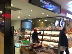面包甜点陈列柜-莉莲蛋挞(大华悦沢书店)