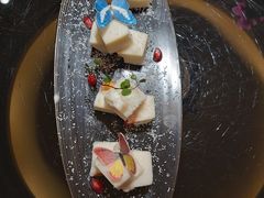 -东口码头·烧鸽子·鱼头泡饼·地方菜(金鹰悦城店)