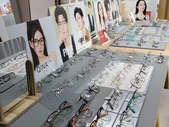 -零度眼镜·宝视友·蔡司依视路(吾悦花街店)