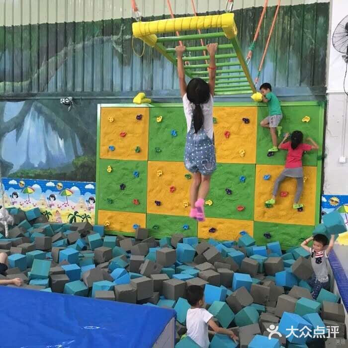 蹦贝JumpingJack运动中心·炫飞蹦床(龙华店)图片