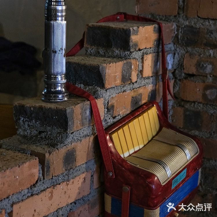成都新店🧱老小区里的红砖工业风，早C晚A