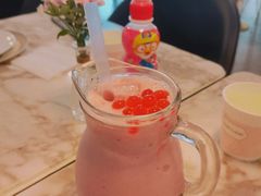 草莓酸奶-FAIRYLAND龙族星球主题餐厅(凯丹广场店)