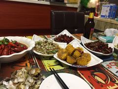 -扒虾小妹儿麻辣海鲜(宏图街店)