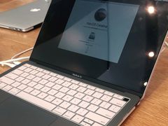 -Apple零售店(华贸购物中心店)