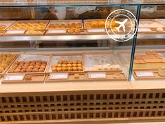 面包甜点陈列柜-泸溪河桃酥(欧尚店)